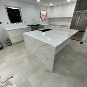 Calacatta Lazaro / Installed (Limited Supply  !)