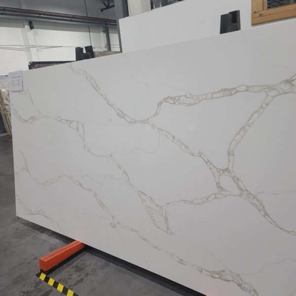 Calacatta Lincoln (126x64 Avg 56 sq.ft slab size)  Easy Stone