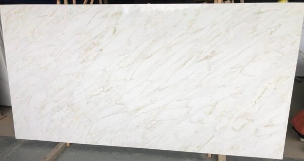 Macchia Gold (126x63) United