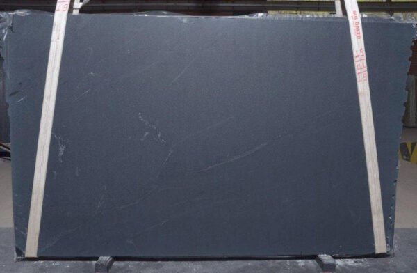 River Black Honded /Leathered (129x78 Avg 69.87 sq.ft) M&F