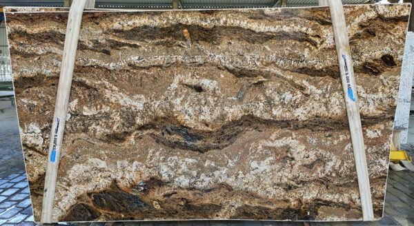 Magma Gold (127x77) United Granite & Quartz
