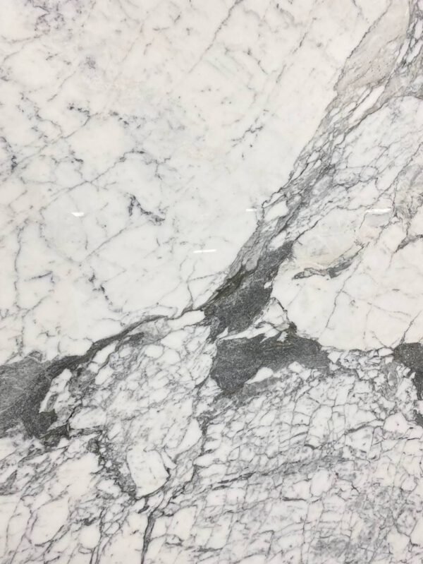Statuarietto (129X74 Avg 66.30 sq.ft slab size ) (Lot # 2361) M&F - Image 2